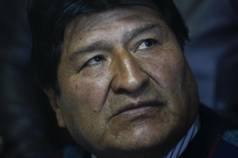 Mantan Presiden Bolivia Evo Morales dilarang memasuki wilayah Peru.
