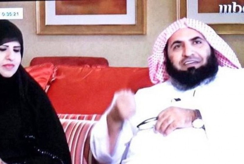 Ulama Saudi Sebut Valentine tak Haram Dikenal Kontroversial. Mantan presiden Komisi untuk Promosi Kebajikan dan Pencegahan Kejahatan (CPVPV) di Makkah, Sheikh Ahmed Qasim Al-Ghamdi menyebabkan kontroversi di 2014 saat dia tampil di televisi bersama istrinya yang tidak mengenakan cadar.