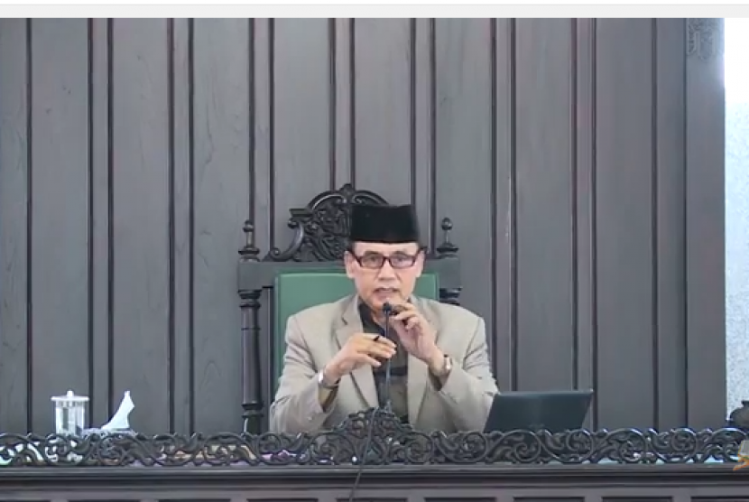 Wakil Ketua Komisi Hukum Majelis Ulama Indonesia (MUI) Anton Tabah.