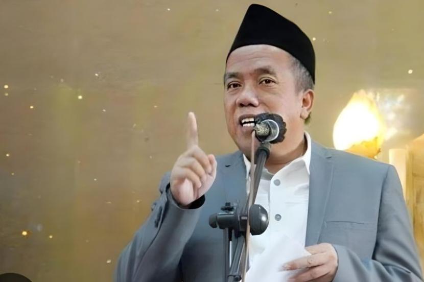 Mantan Wakil Bupati Pasuruan Mujib Imron saat memberi sambutan di Pasuruan, beberapa waktu yang lalu.