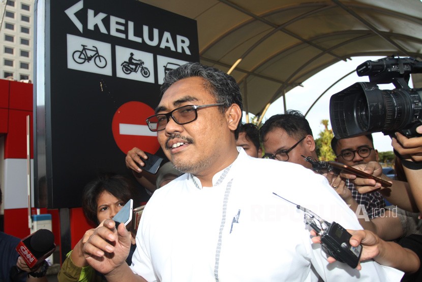 Mantan Wakil Ketua Badan Anggaran DPR, Jazilul Fawaid menjawab pertanyaan wartawan usai menjalani pemeriksaan di Gedung KPK, Jakarta, Rabu (13/2/2019).