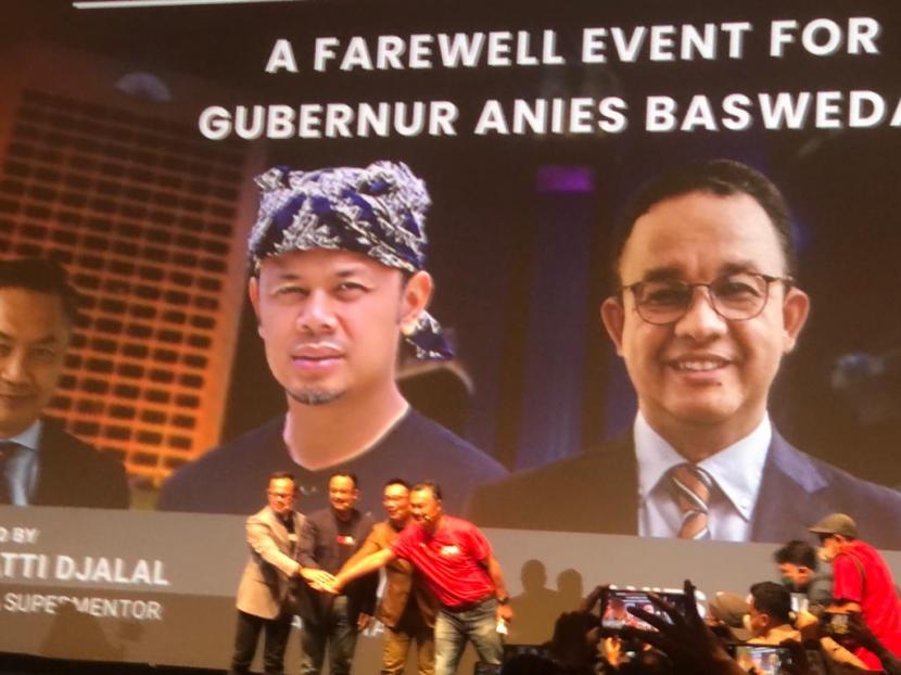 Mantan Wakil Menlu Dino Patti Djalal mengadakan acara farewell antara warga dengan Gubernur DKI Jakarta Anies Rasyid Baswedan di Jakarta Theater, Ahad (2/9). 