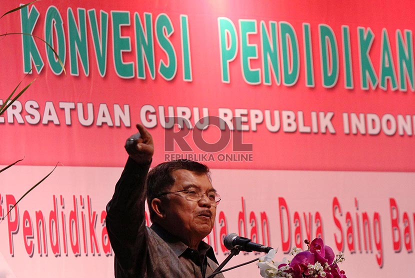 Mantan Wakil Presiden Jusuf kalla menjadi pembicara dalam acara Konvensi Pendidikan di Bentara Budaya, Jakarta, Selasa (18/2).