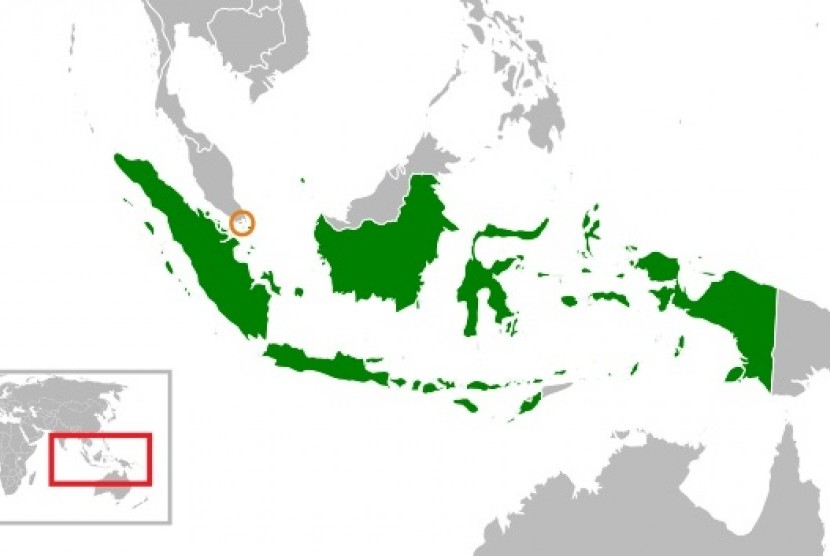 Map of Indonesia and Singapore (in orange circle) 
