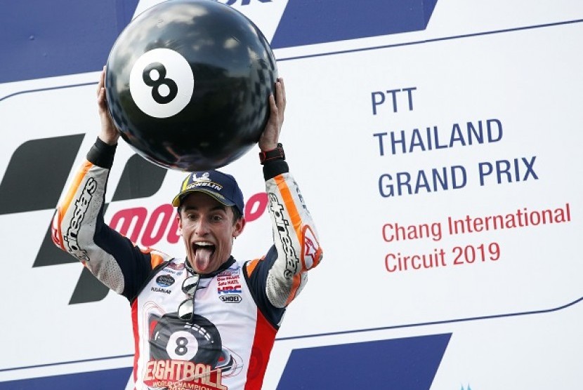 Marc Marquez merayakan keberhasilan menjuarai GP Thailand