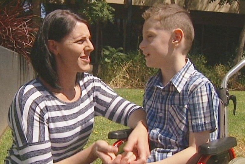 Maria Reinertsen, yang putranya Matthew menderita ‘cerebral palsy’, berharap, diagnosa awal akan membantu keluarga lain untuk mengatasi gangguan perkembangan syaraf ini. 