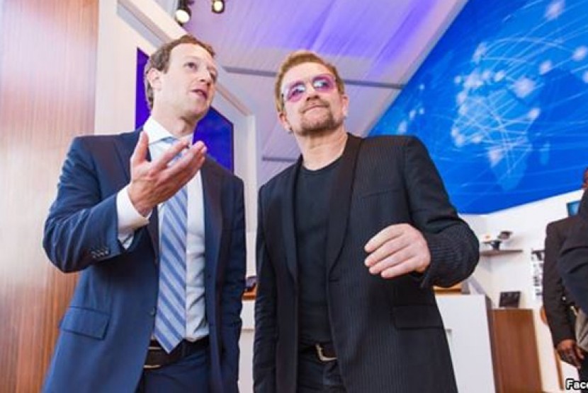 Mark Zuckerberg dan Bono.