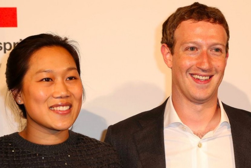 Mark Zuckerberg dan istrinya