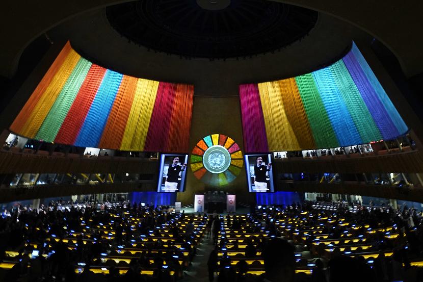 Markas PBB dihiasi dengan sejumlah warna cerah yang dianggap merepresentasikan komunitas LGBTQ+ 