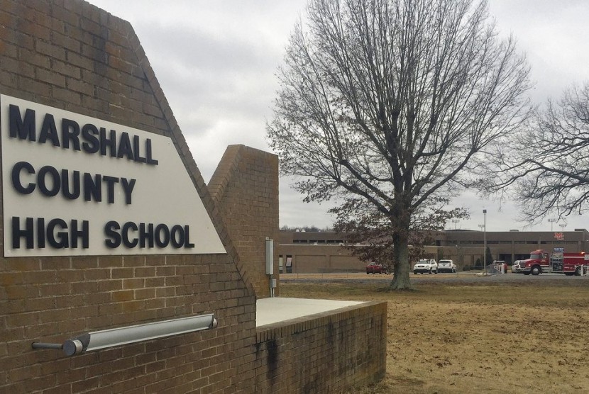 Marshall County High School, Kentucky, AS, menjadi lokasi penembakan massal oleh remaja berusia 15 tahun.
