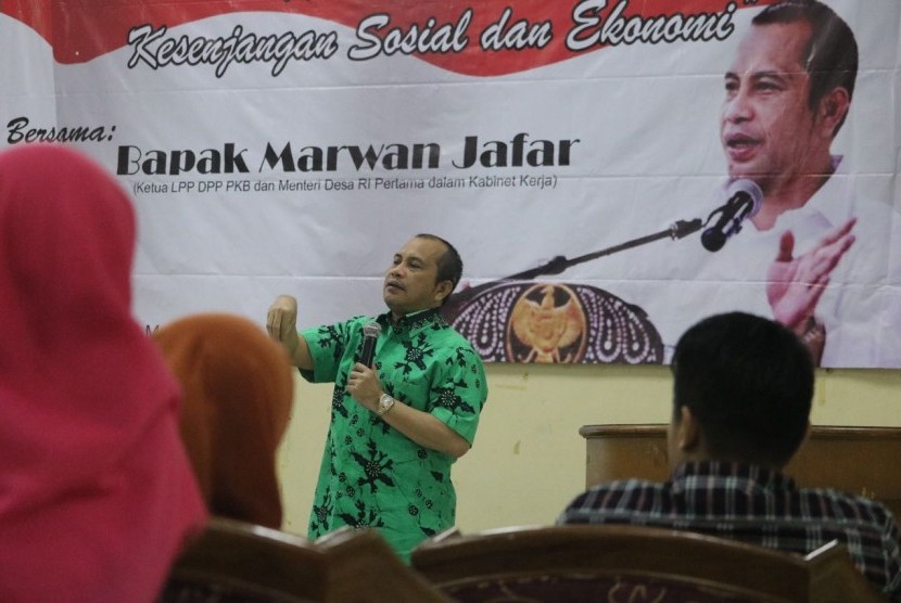 Marwan Jafar saat bicara dalam Dialog Publik di UIN Syarif Hidayatullah Jakarta, Kamis (23/3)