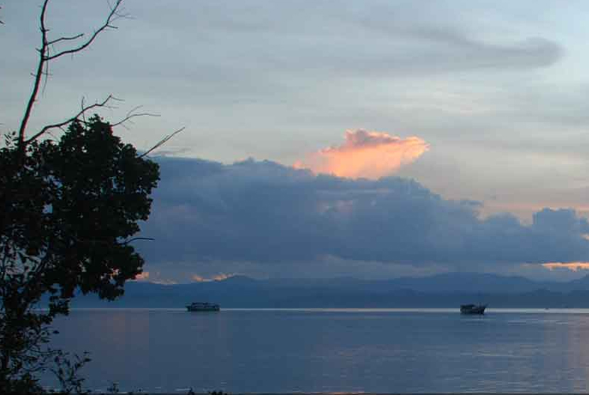 Masabuay, Teluk Wondamo.