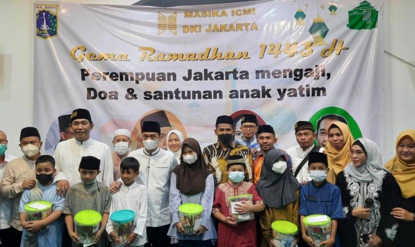 Masika ICMI DKI Jakarta menggelar kegiatan Gema Ramadhan 1443 Hijriah di Masjid Jami Baiturrahman, Pasar Minggu, Jakarta Selatan, Sabtu (23/4). 