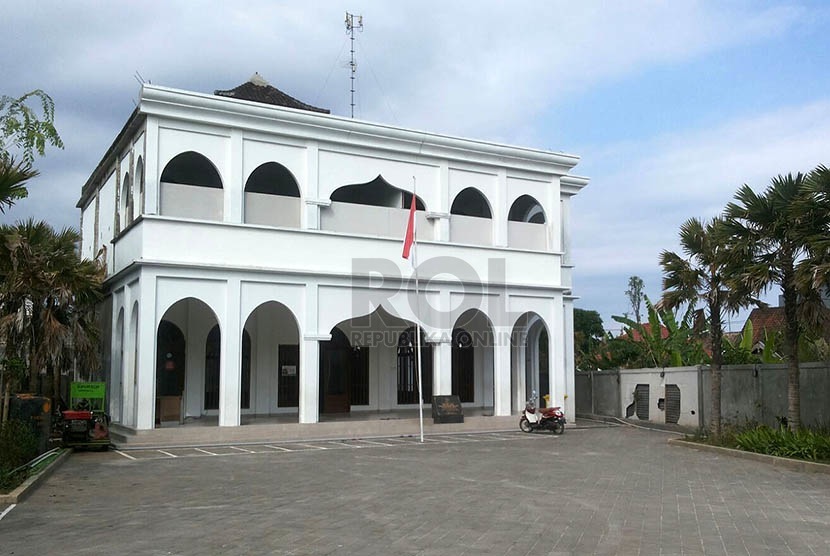 Masjid Abdurrahman bin Auf Yayasan Baitul Ummah Kelurahan Jimbaran, Kecamatan Kuta Selatan, Kabupaten Badung, Bali. 