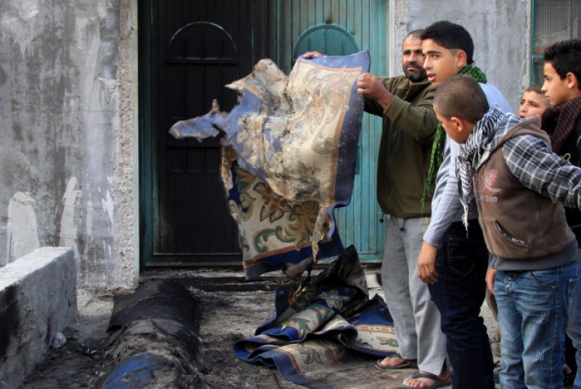 Masjid Abu Bakar, Tepi Barat yang terbakar.