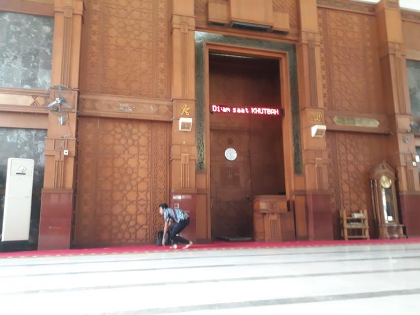 Masjid Agung Balai Kota Depok Meniadakan Sholat Jumat (20/3).