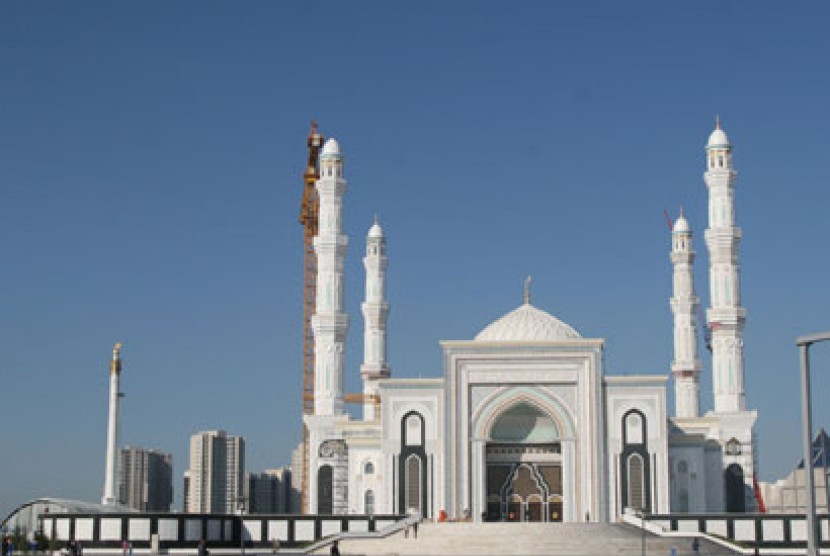 Masjid Hazrat Sultan, Monumen Penghormatan Sang Sufi. Masjid Agung Hazrat Sultan di Astana, Kazakstan