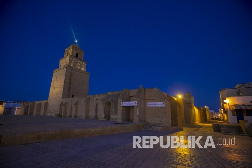 Profesor di Tunisia mengkritik penggunaan dana publik untuk masjid. Ilustrasi Masjid Koiruan di Tunisia. 