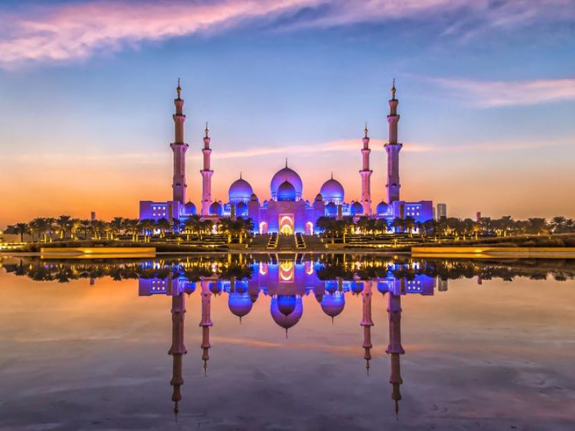Masjid Sheikh Zayed Keluarkan Kalender Baru Hijriah. Foto:  Masjid Agung Sheikh Zayed Abu Dhabi