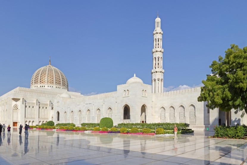 Kenapa Pemimpin Muslim Gemar Membangun Masjid Megah? Masjid Agung Sultan Qaboos
