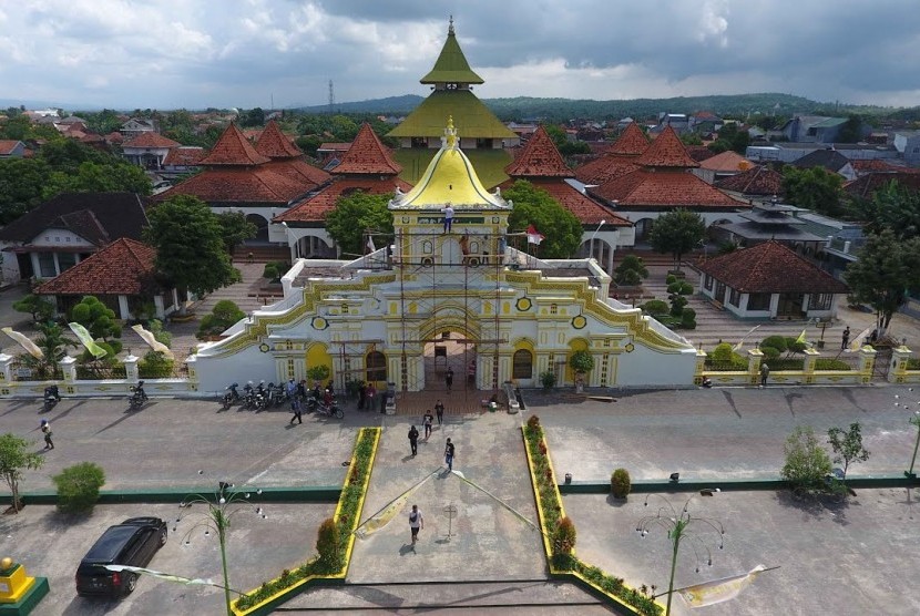Masjid Agung Sumenep, Madura, Jawa Timur.