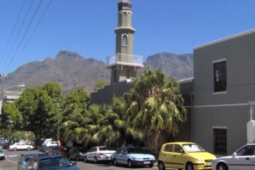 Masjid Al-Awwal (Owal), masjid pertama di Cape Town, Afrika Selatan.