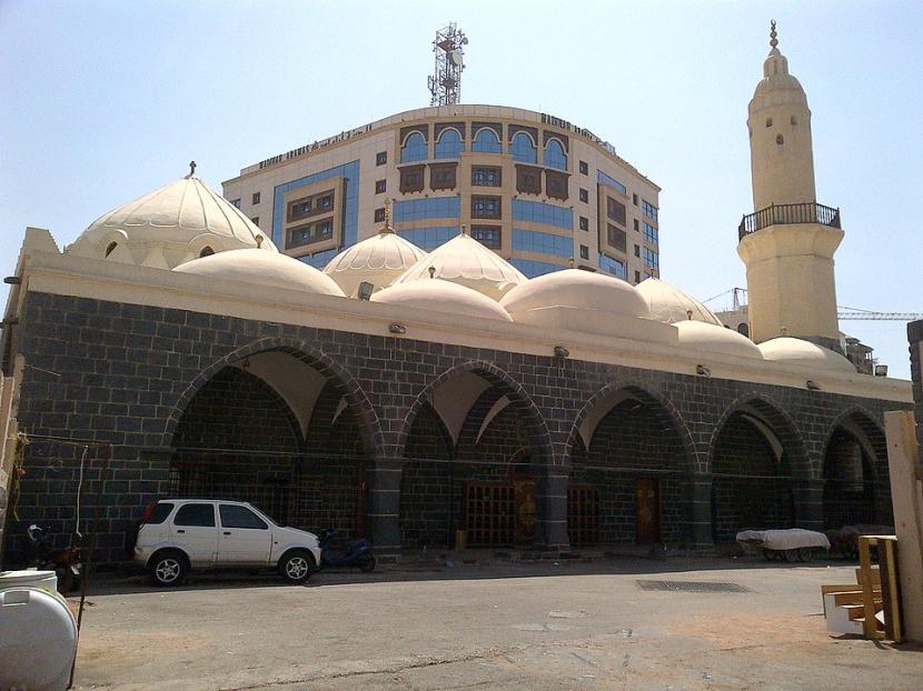 Masjid Ghamamah, Tempat Nabi Muhammad SAW Sholat Meminta Hujan. Foto: Masjid Al Ghamamah, Madinah, Arab Saudi.