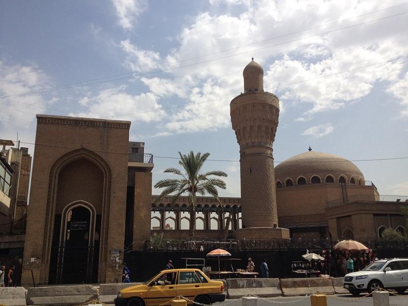 Masjid al-Khulafah disebut pula sebagai Masjid al-Qashr atau Masjid Istana. 