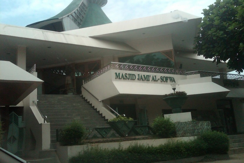  Masjid Al-Sofwa Jakarta.