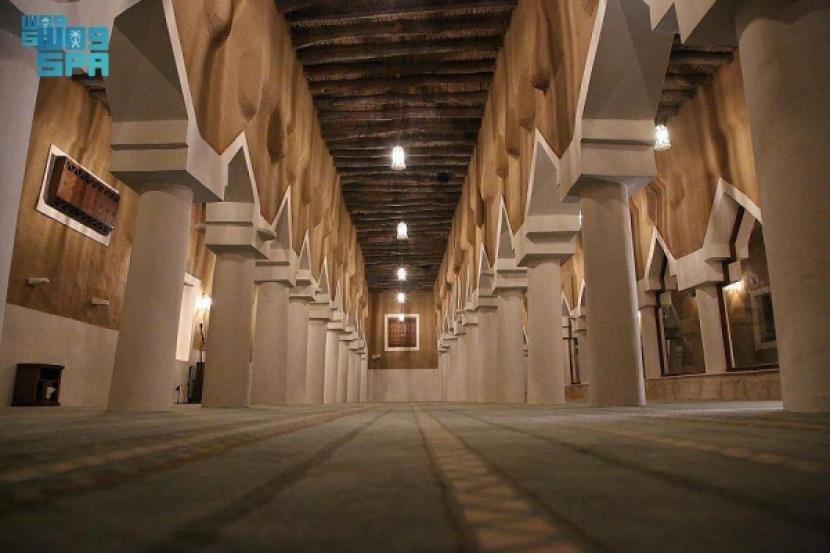 Masjid Al-Towaim Dibuka untuk Jamaah Setelah Direnovasi
