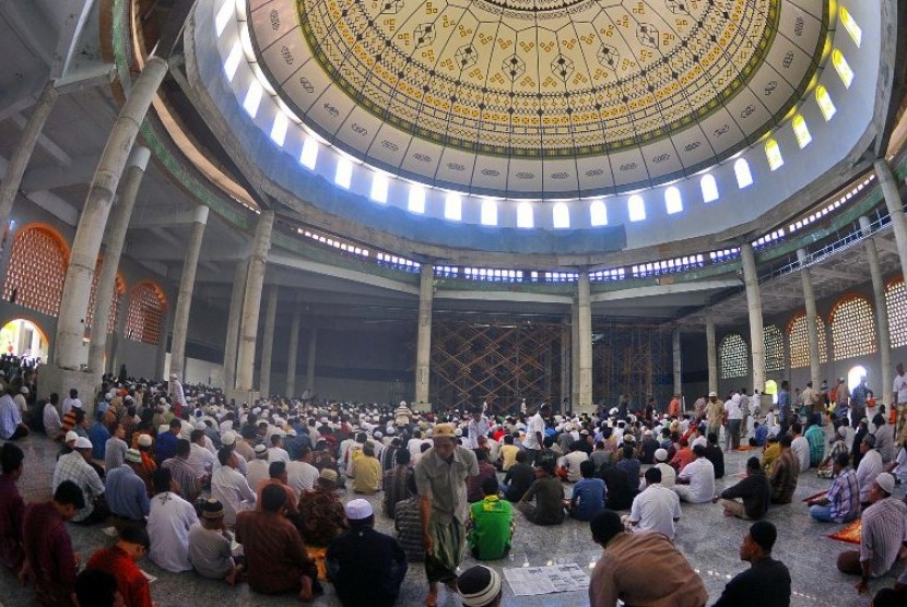 Masjid Alfatah,  masjid terbesar di Maluku, dan juga akan digunakan dalam acara Musabaqah Tilawatil Quran (MTQ) Tingkat Nasional XXIV