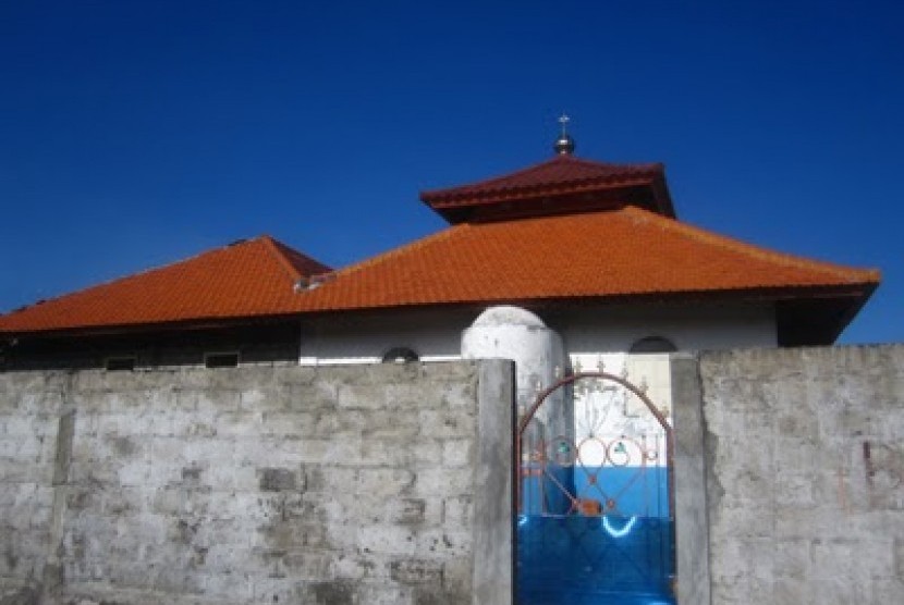 Masjid Asy-Syuhada, Kampung Bugis, Kelurahan Serangan, Pulau Serangan, Bali.