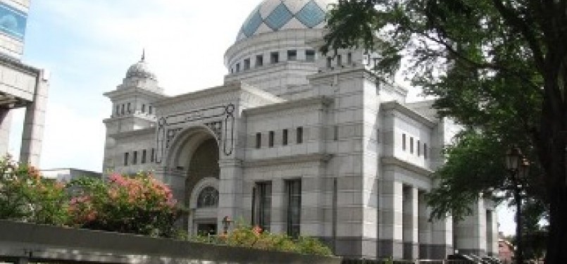 Masjid Baitul Ihsan di lingkungan Bank Indonesia