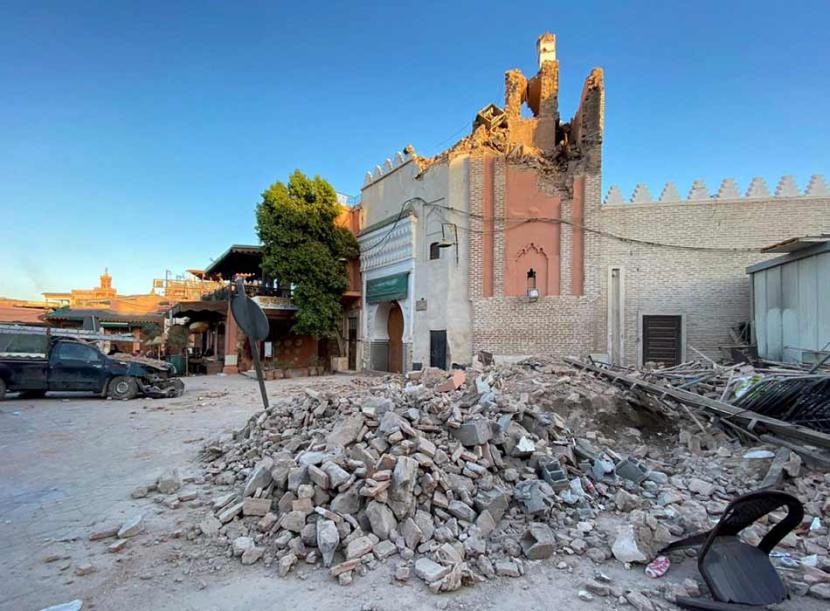 Masjid Bersejarah Abad ke-12 Maroko rusak karena gempa bumi.