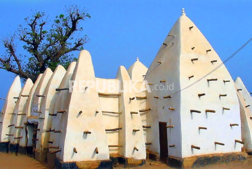 Masjid Bersejarah Larabanga