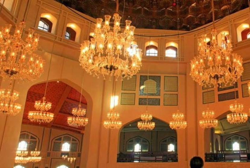 Masjid Besar Jamia Bahria,