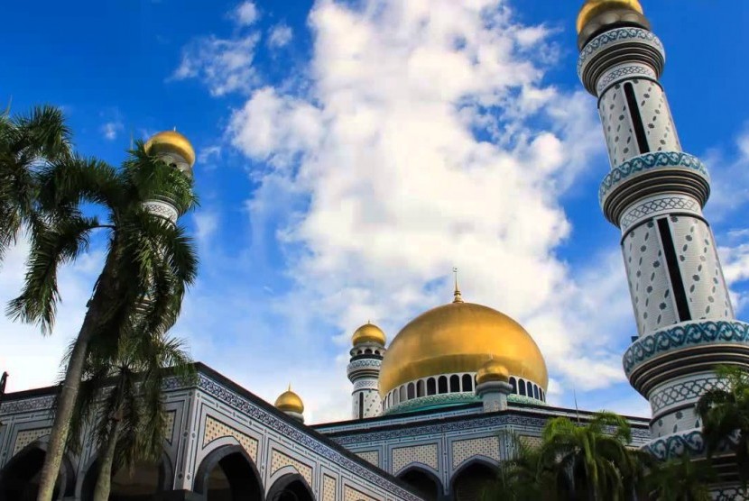 Umat Islam bersyukur atas dibukanya kembali masjid di Brunei. ilustrasi Masjid Brunei Darussalam