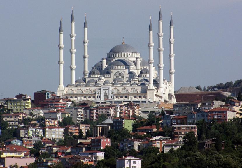 Masjid Camlica, Istanbul.