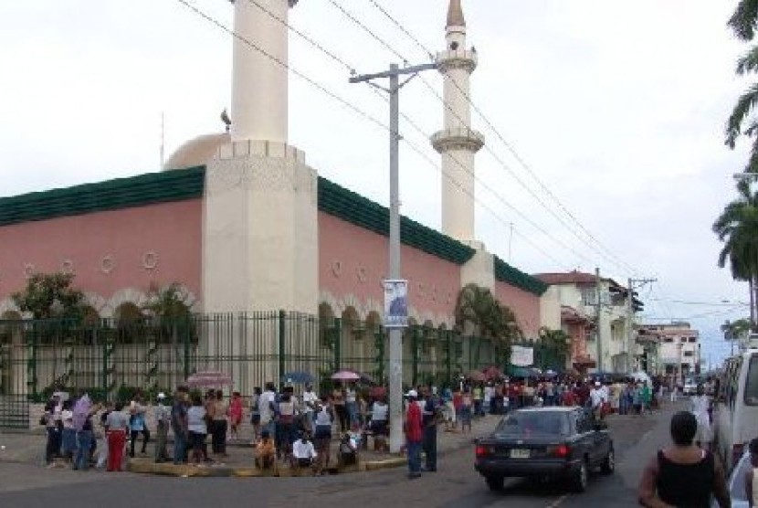 Masjid Colon, Panama. Umat Islam di Panama disegani karena warisan sejarah meski jumlah mereka minoritas