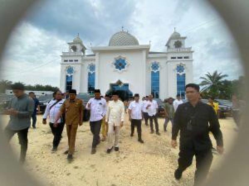 Masjid Darussalam di Desa Seresam, Kecamatan Seberida, Kabupaten Indragiri Hulu (Inhu) yang dibangun dari sedekah Rp 1000 tiap keluarga.