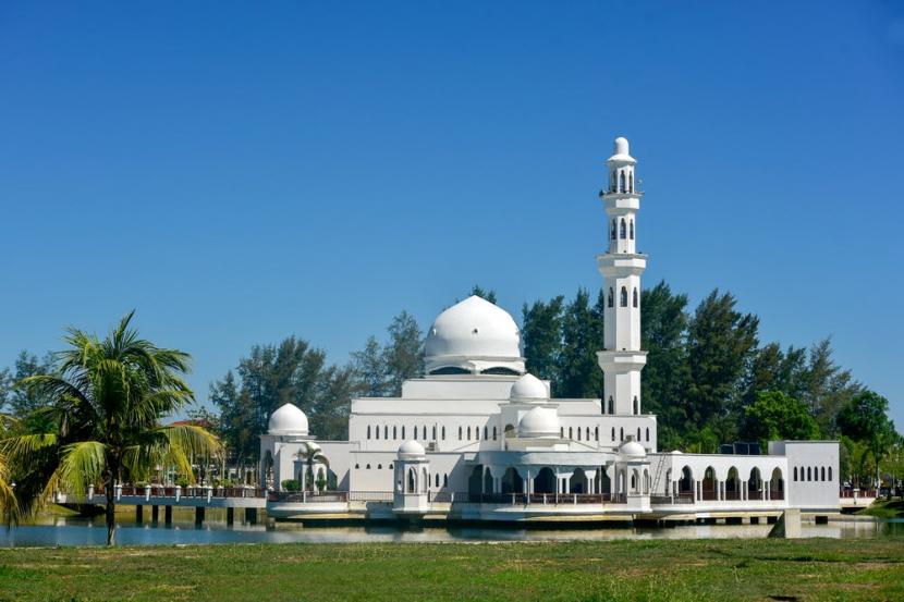 Johor Tolak Propaganda Politik di Masjid. Foto: Masjid di Kuala Terangganu, Batu Pahat, Johor. (ilustrasi)