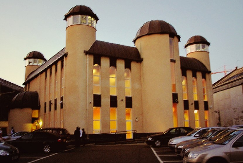 Calon Pemimpin Skotlandia Seorang Muslim Kelahiran Glasgow. Foto ilustrasi:   Masjid di Skotlandia