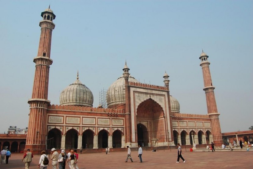Masjid Jama di Old Delhi, India.