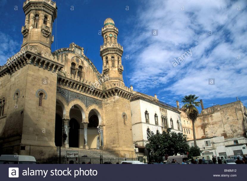 Masjid Ketchaoua yang jadi saksi kekejaman Prancis di Aljazair.