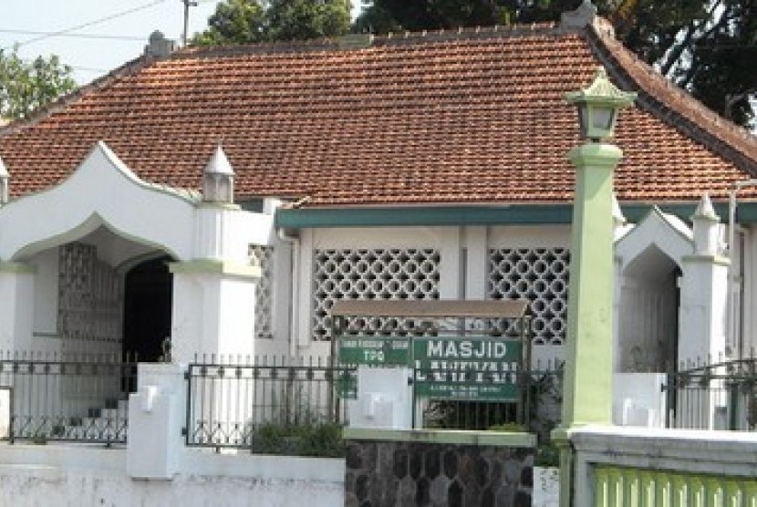 Masjid  Ki Ageng Henis Laweyan peninggalan Kesultanan Pajang.