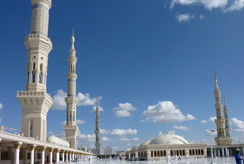 Sekilas Ruangan Masjid Nabawi Di Madinah Republika Online