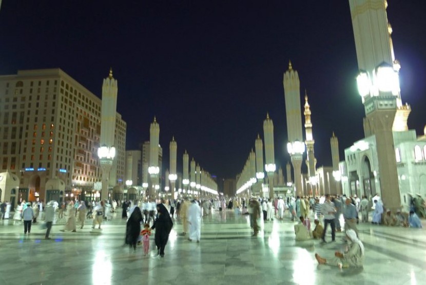 Masjid Nabawi di Madinah, Arab Saudi.