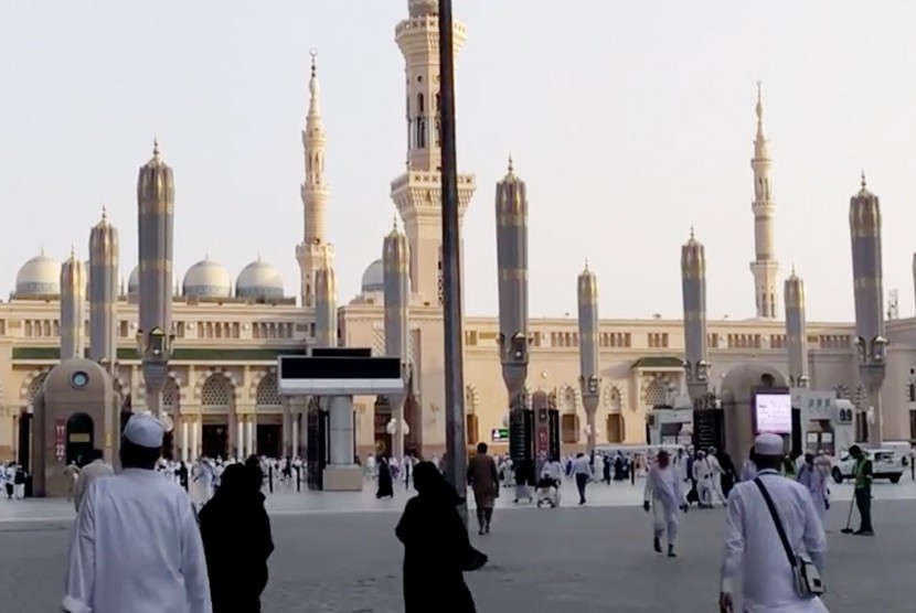 Arab Saudi Tugaskan 1.500 Perempuan di Dua Kota Suci. Masjid Nabawi, Madinah, Arab Saudi