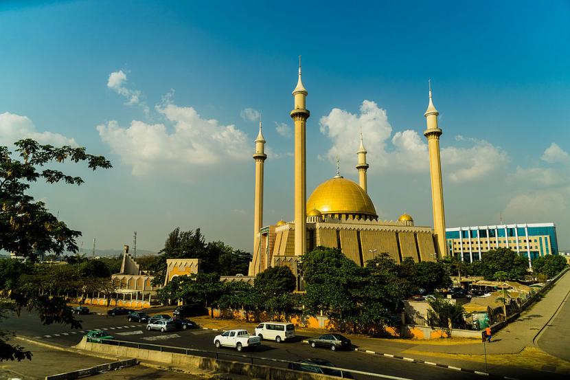 Masjid Nasional Nigeri di Abuja, Nigeria.