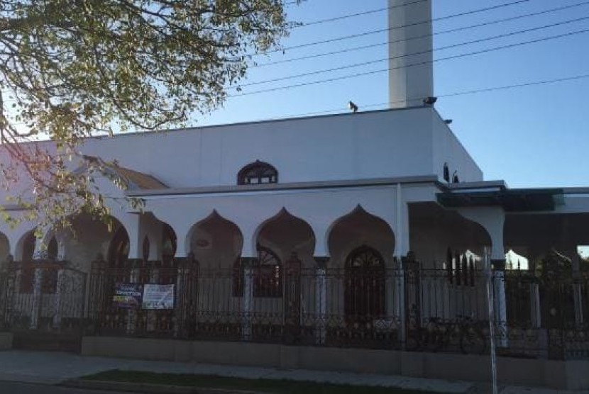 Masjid Omar Bin Al-Khattab di Marion Road, Park Holme, Adelaide, Australia. 